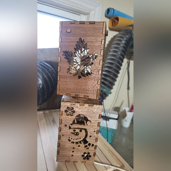 Laser designed seasonal lamp, with usb and on off switch - Picture 2 of 4